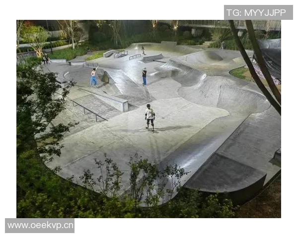 成都滑板队节奏对比深度解析与发展趋势探讨 成都滑板队节奏对比深度解析与发展趋势探讨